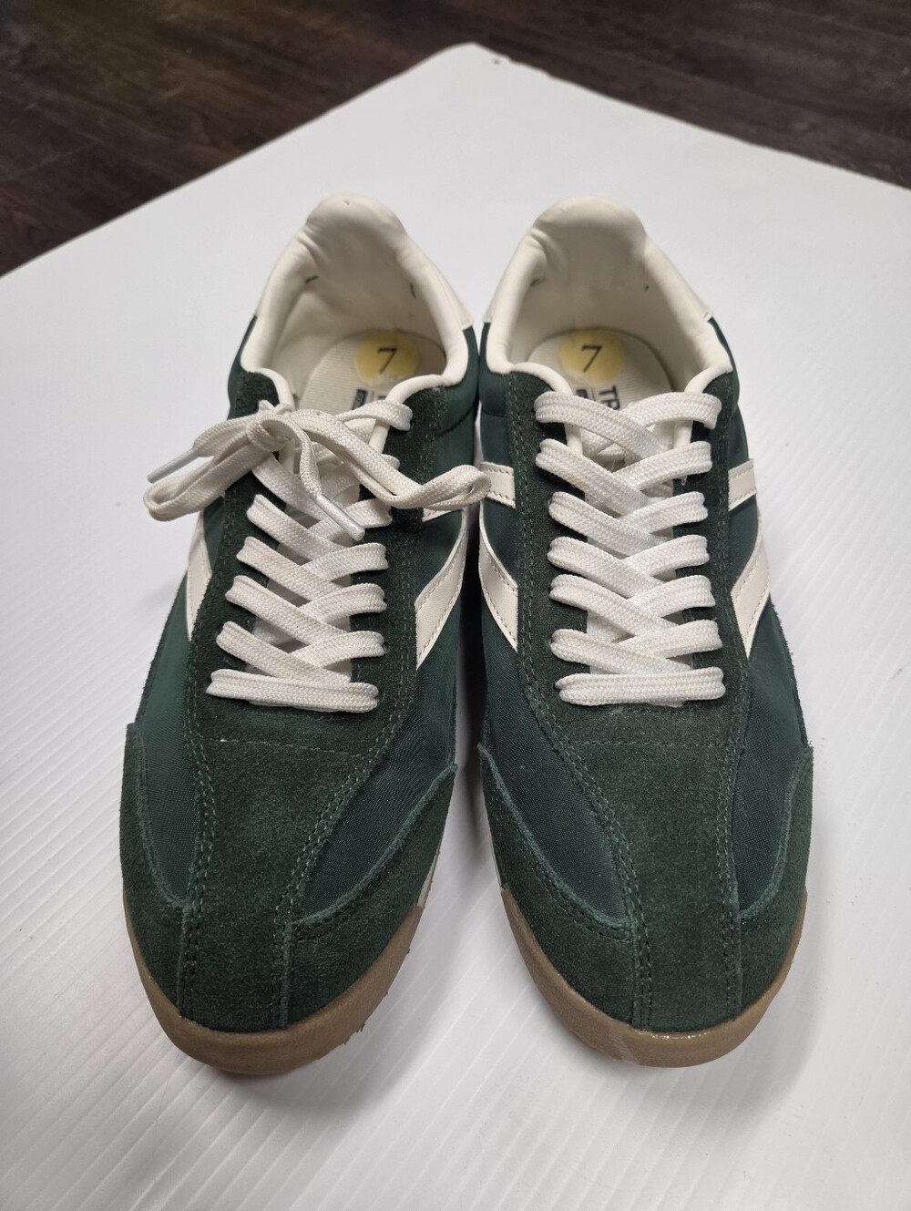 Tretorn Rawlins Women’s Size 7 Green Suede Retro Low Top Sneakers - Picture 3 of 7
